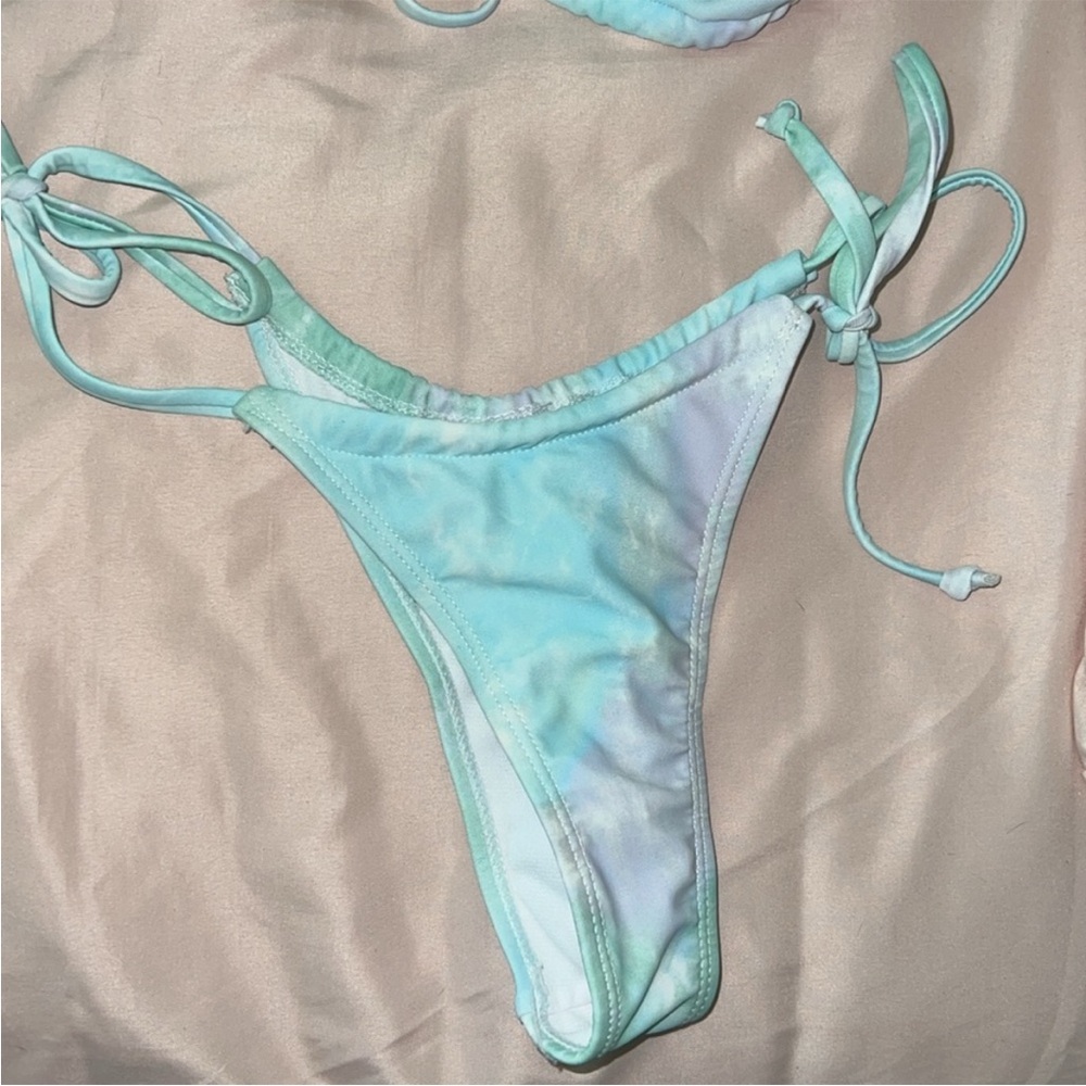 SHEIN | Women’s Size XS Tie-Dye Bikini Set - Picture 3 of 4